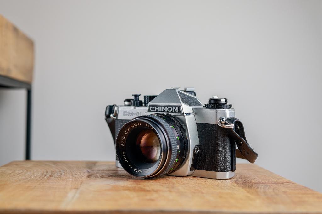 Chinon CM-3 35mm SLR + 55mm f/1.7 Lens, Audio, Tv en Foto, Ophalen of Verzenden, Zo goed als nieuw, Spiegelreflex