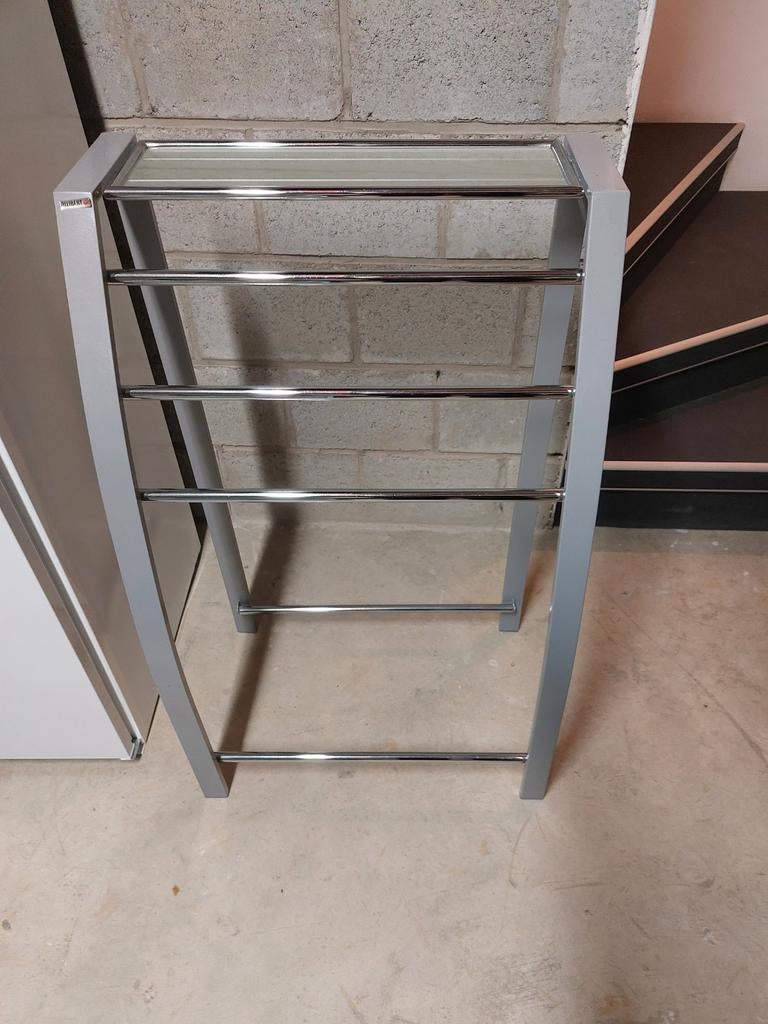 Handdoekrek aliberti, Ophalen