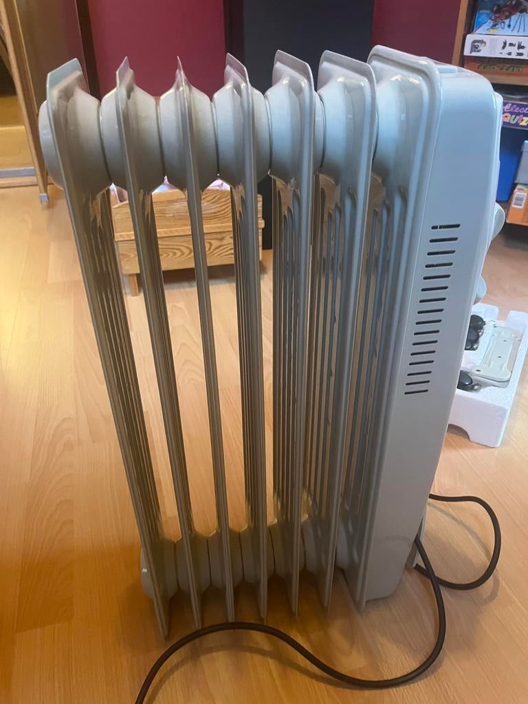 Olieradiator, Ophalen, Zo goed als nieuw, Thermostaat
