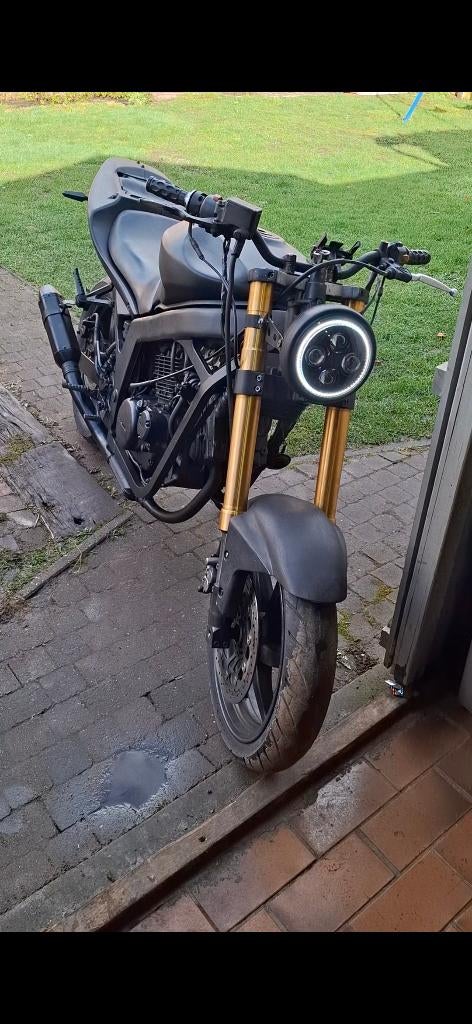 Hyosung, Motoren, Sportuitlaat, 2 cilinders, Particulier, 125 cc