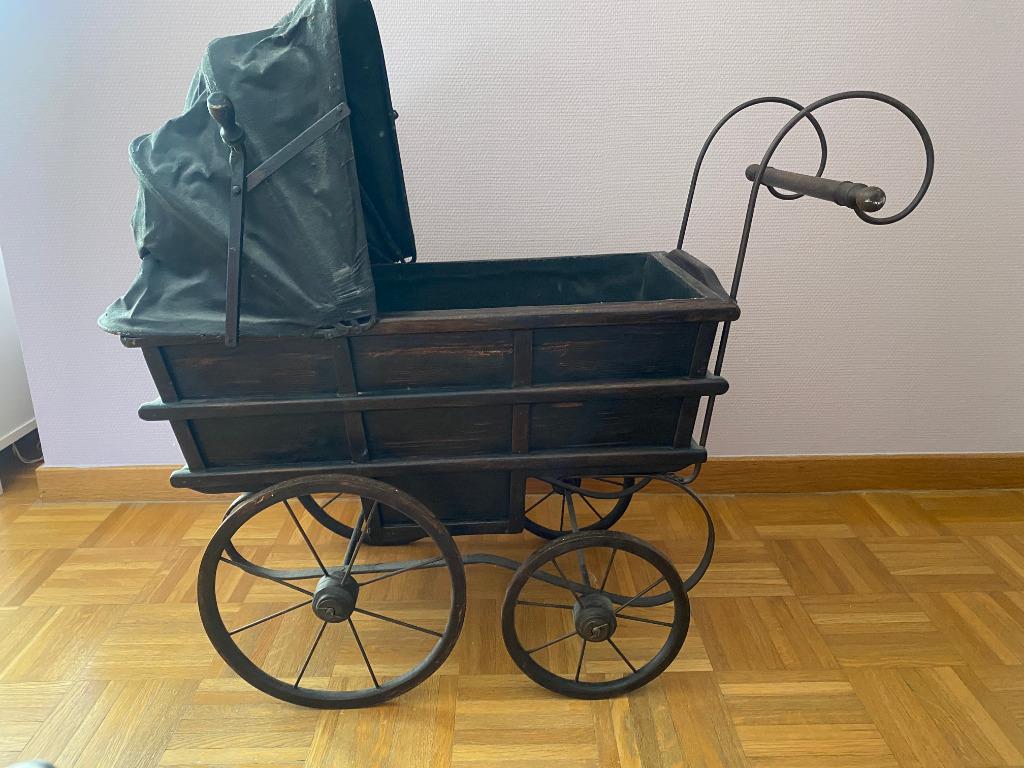 Jouets de poussette anciens pour poupées, Enlèvement