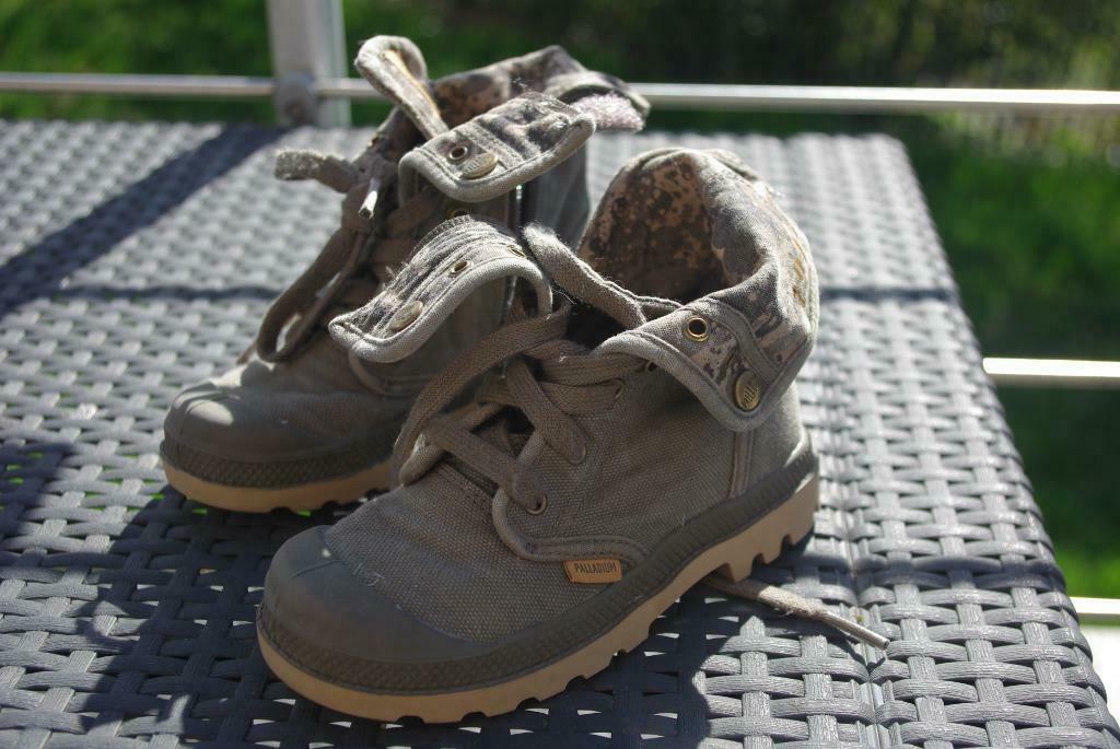 Botinnes Palladium 28, Schoenen, Ophalen of Verzenden, Zo goed als nieuw, Jongen