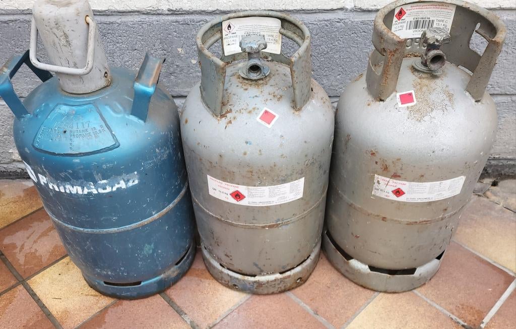 bonbonne de gaz 3, Enlèvement ou Envoi, Utilisé