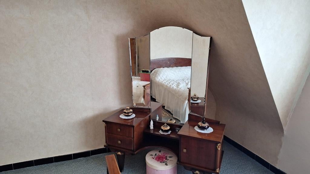 Antieken slaapkamer, Ophalen