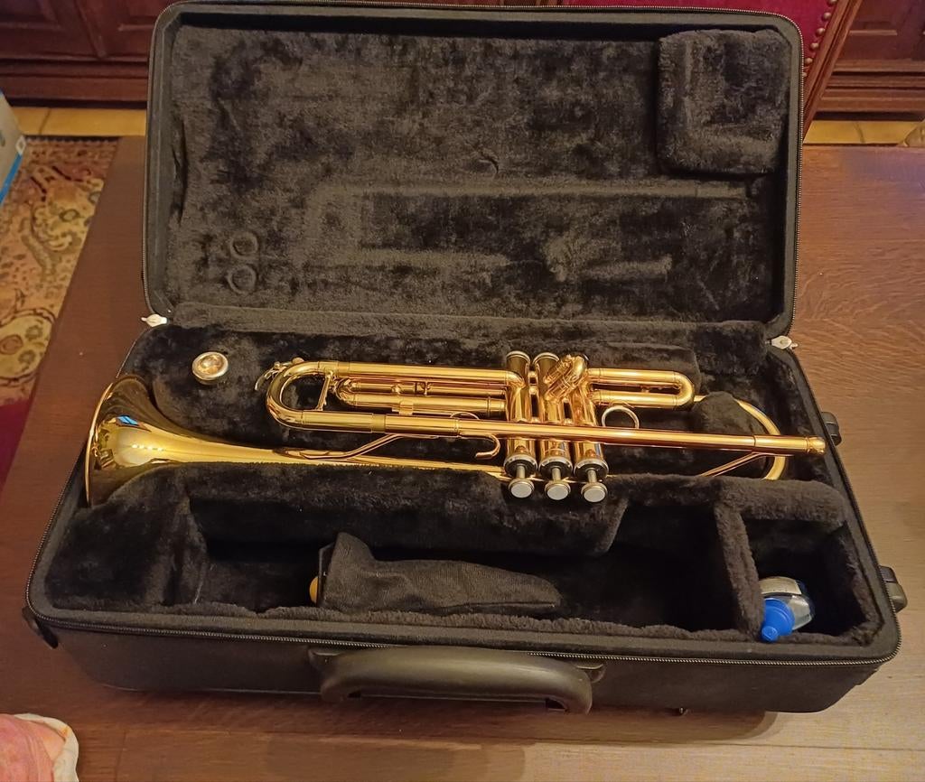 Trompette yamaha ytr3335 avec embouchure et valise, Enlèvement ou Envoi