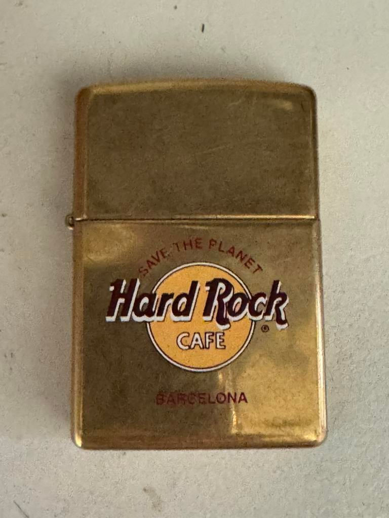 Zippo Hard Rock Café Barcelona, Ophalen of Verzenden, Nieuw, Aansteker