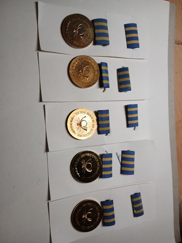 Medailles plaatsen.ddr, Postzegels en Munten, Ophalen of Verzenden