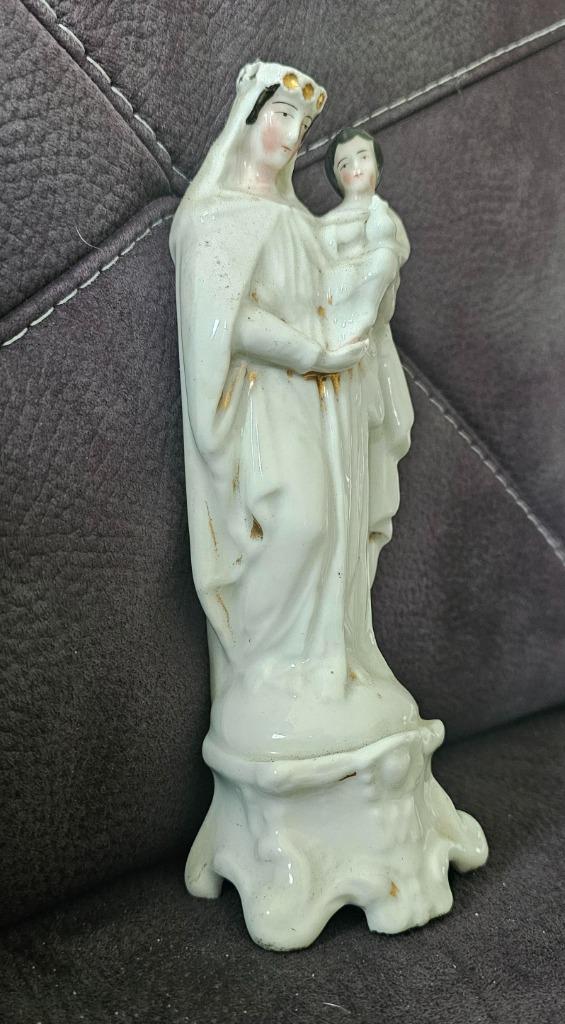 Statue de la Vierge en porcelaine, Enlèvement