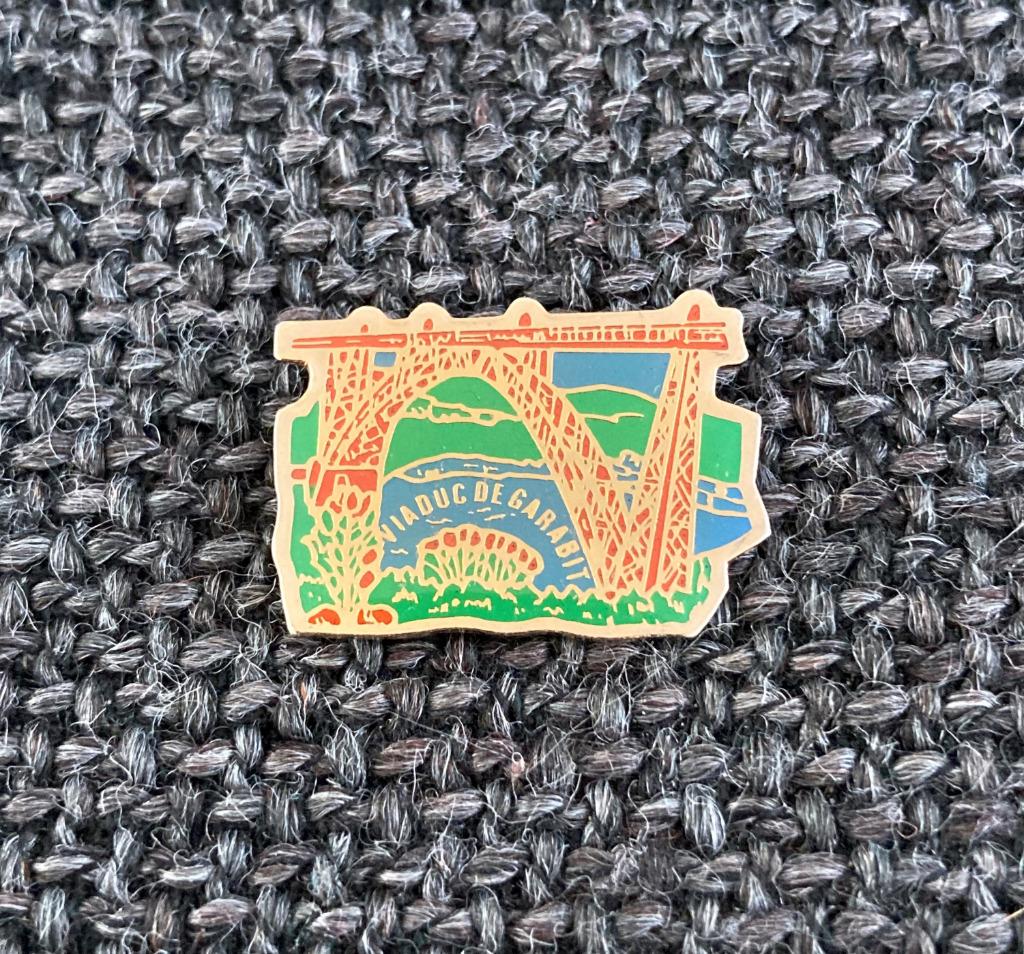 PIN - VIADUC DE GARABIT - EIFFEL - FRANCE - FRANKRIJK, Verzamelen, Verzenden, Gebruikt, Stad of Land, Speldje of Pin