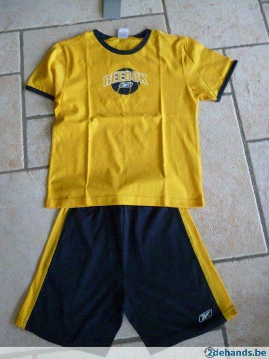 Shortje+bijhorende T-shirt Reebok 10j Nieuw geel/blauw, Neuf, Autres types