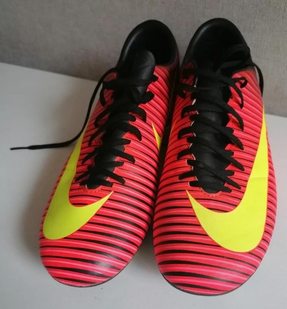 Football shoes Nike Mercurial, Sport en Fitness, Ophalen of Verzenden, Zo goed als nieuw