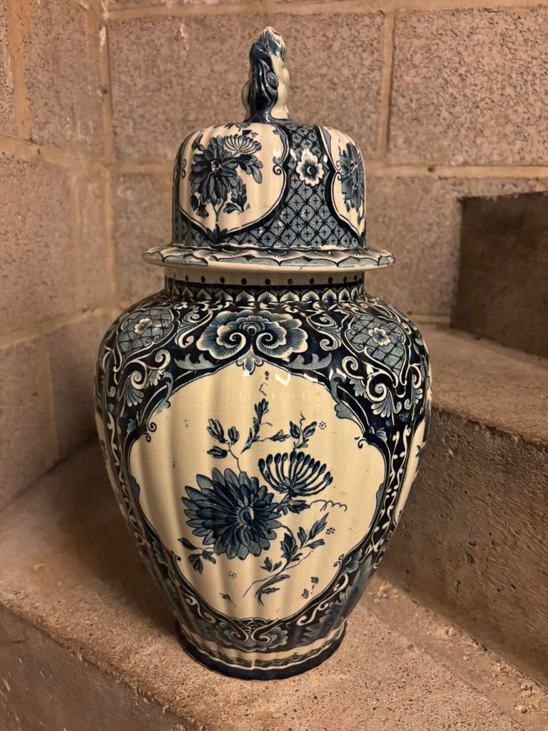Vase faïence style Delft (Delftware), typique des Pays-Bas., Ophalen
