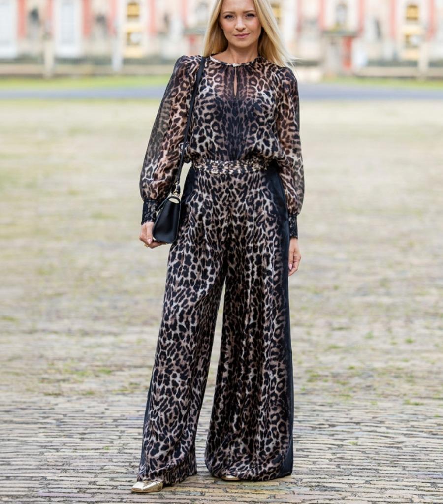 Ensemble broek en bloes, Kleding | Dames, Ophalen of Verzenden, Nieuw, Maat 38/40 (M)