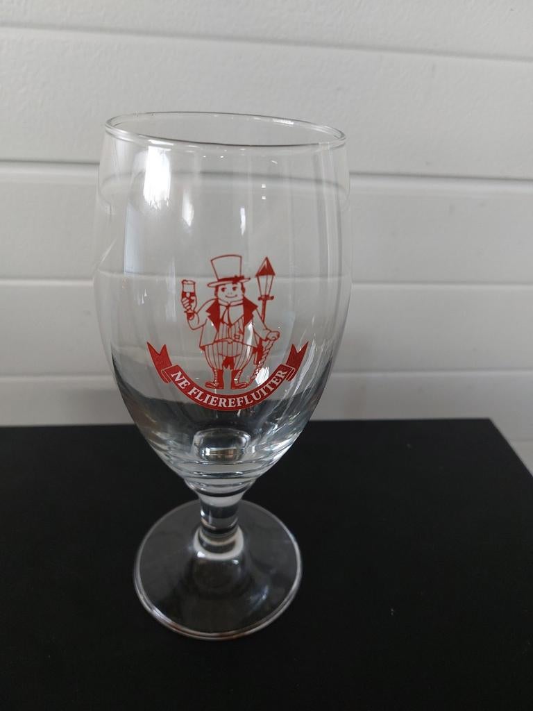 Verre à bière et sifflet, Enlèvement ou Envoi, Comme neuf, Verre ou Verres, Autres marques