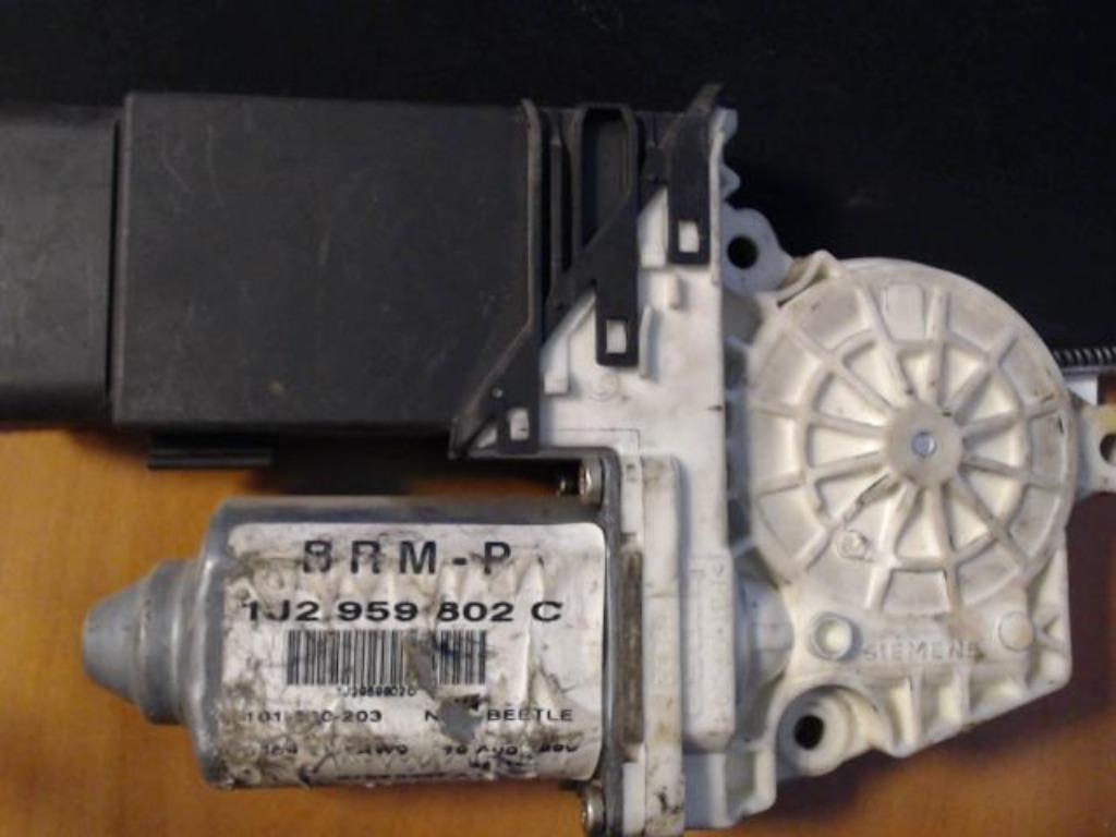 Moteur lève vitre avant droit Seat Ibiza 4 2009 1J2959802C, Ophalen of Verzenden, Gebruikt, Seat