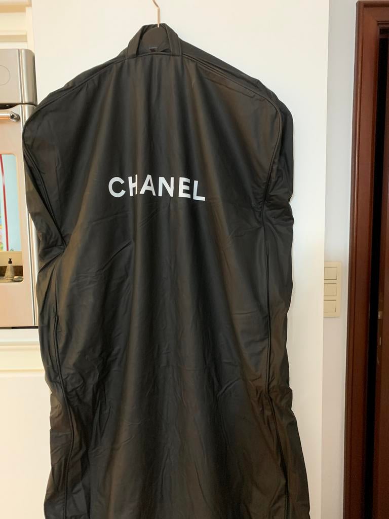 Chanel kledinghoes, Ophalen of Verzenden, Zo goed als nieuw