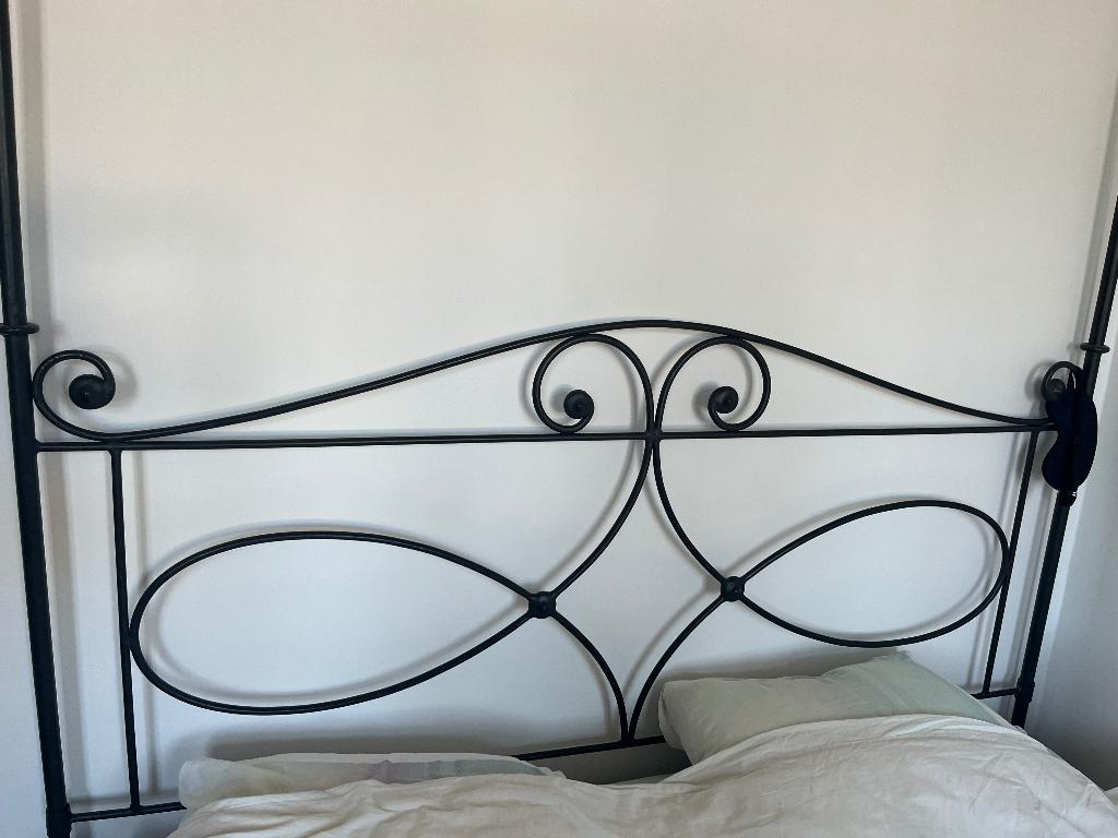 Lit ciel en fonte noir antique, Vintage, Comme neuf, Enlèvement, 180 cm