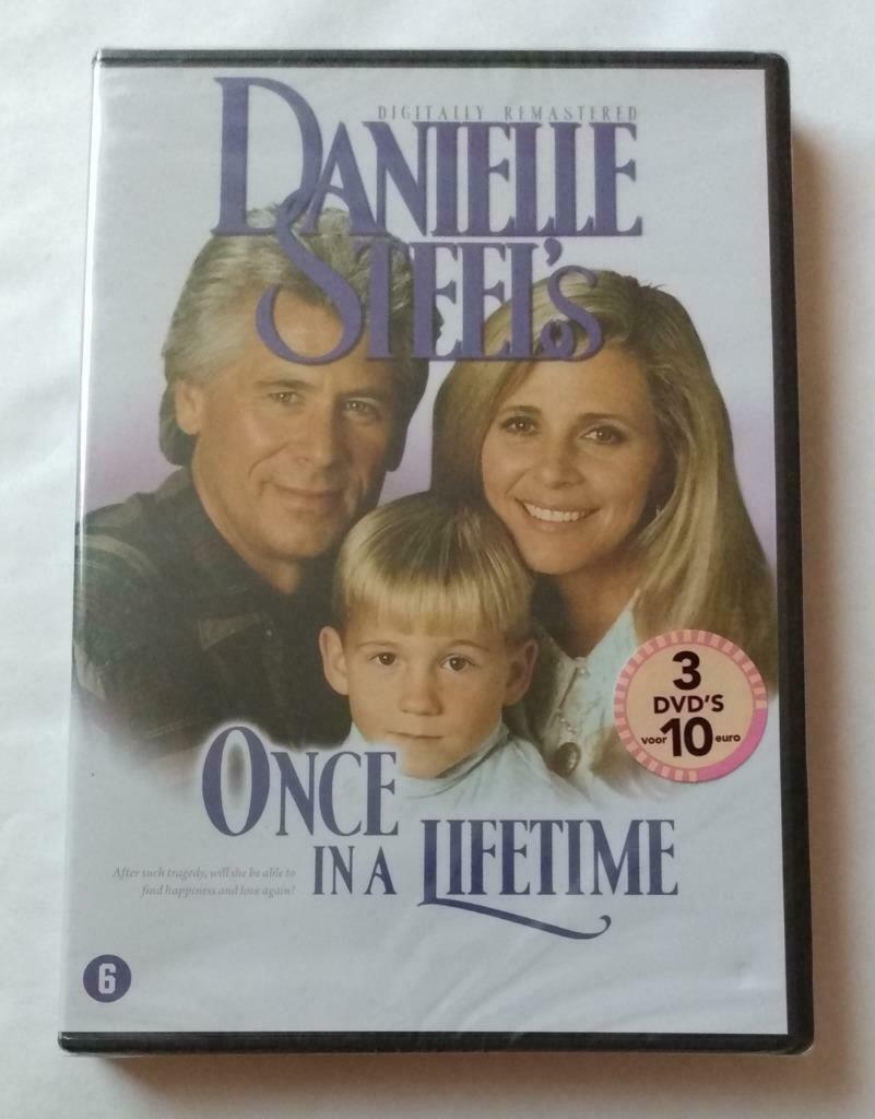 Danielle Steel's: Once in a Lifetime neuf sous blister, Vanaf 6 jaar, Ophalen of Verzenden, Nieuw in verpakking