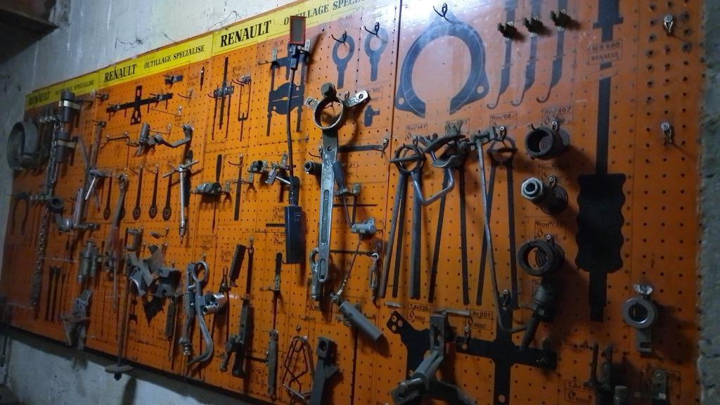 Outillage RENAULT, Enlèvement ou Envoi