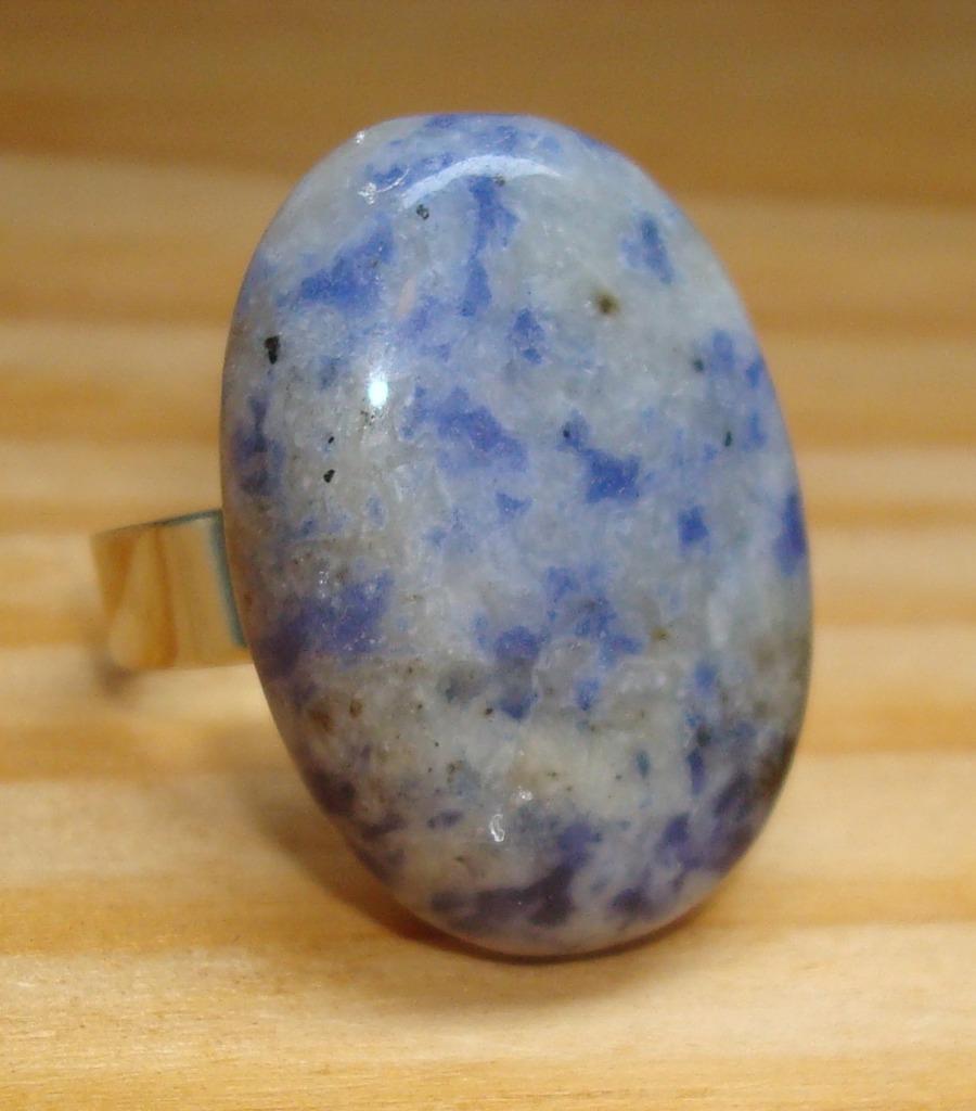 Bague ajustable en acier inoxydable avec jaspe à pois bleus, Bijoux, Sacs & Beauté, Bagues, Fer ou Acier, 17 à 18, Bleu, Envoi
