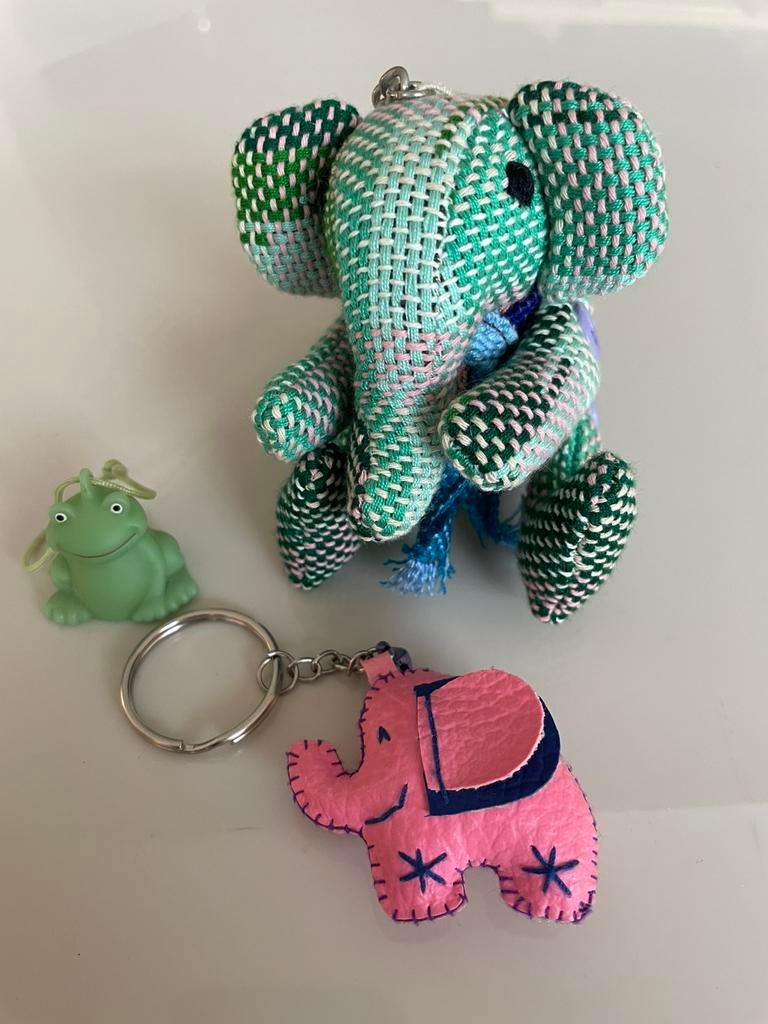 3 sleutelhangers / key rings / porte-clés, Ophalen of Verzenden, Zo goed als nieuw