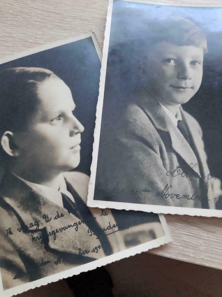 2 mooie postkaarten Boudewijn en Albert / 1941, Verzamelen, Koningshuis en Royalty, Ophalen of Verzenden, Gebruikt, Kaart, Foto of Prent