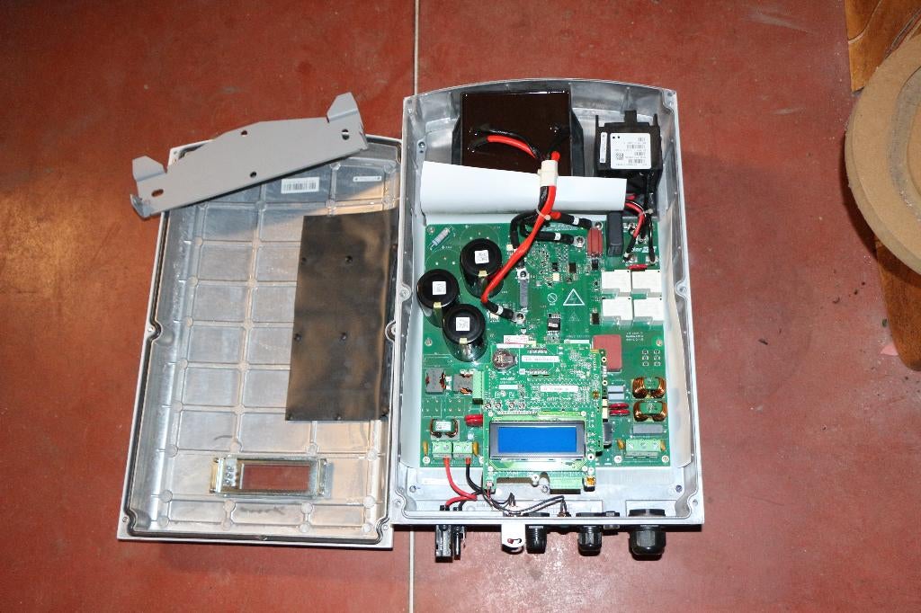 Omvormer Solar Edge, Enlèvement, Comme neuf, Système complet, 200 watts-crêtes ou plus