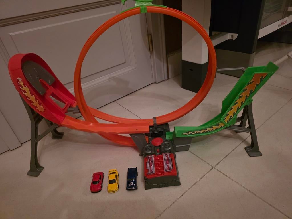 Hot Wheels Power Shift Raceway met 3 die-cast auto's, Ophalen, Zelf te bouwen, Racebaan, Gebruikt