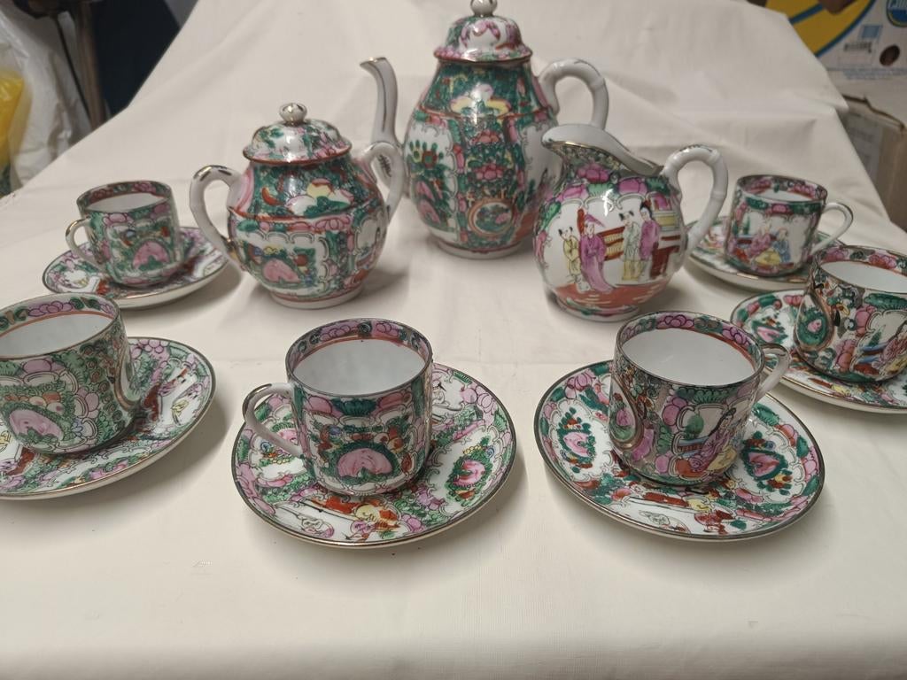 Oud servies thee, Ophalen