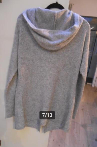 Sarah Pacini, Sarah Pacini, Enlèvement ou Envoi, Porté, Gris