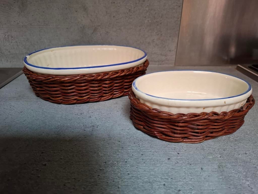 2 stenen schalen in mandje, Ophalen, Schaal