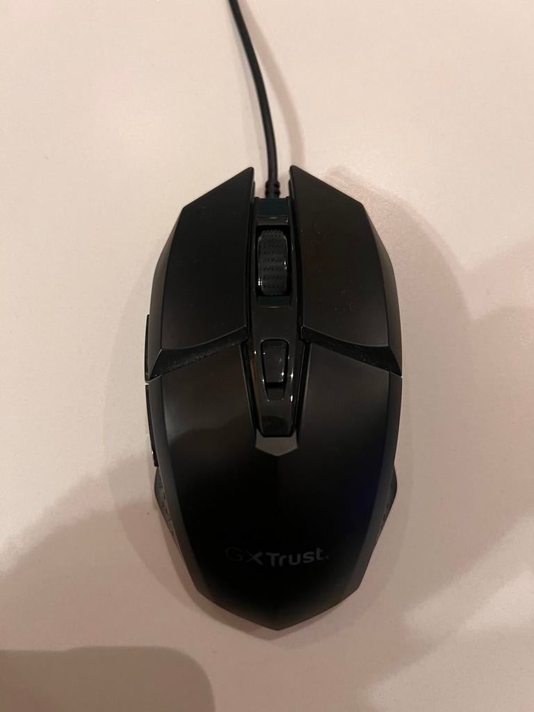 Trust gaming mouse met licht, Ophalen, Zo goed als nieuw