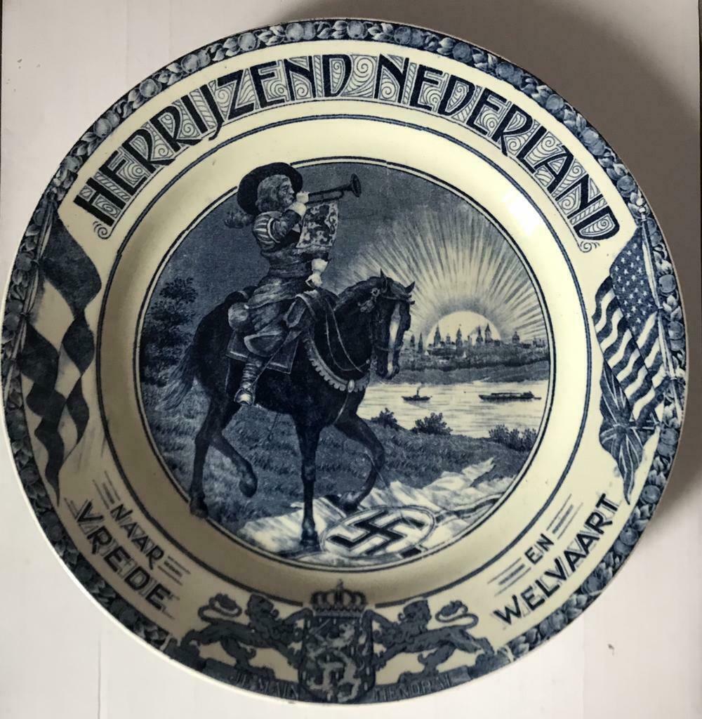 Herrijzend Nederland naar vrede en welvaart (2e), Antiek en Kunst, Antiek | Wandborden en Tegels, Verzenden