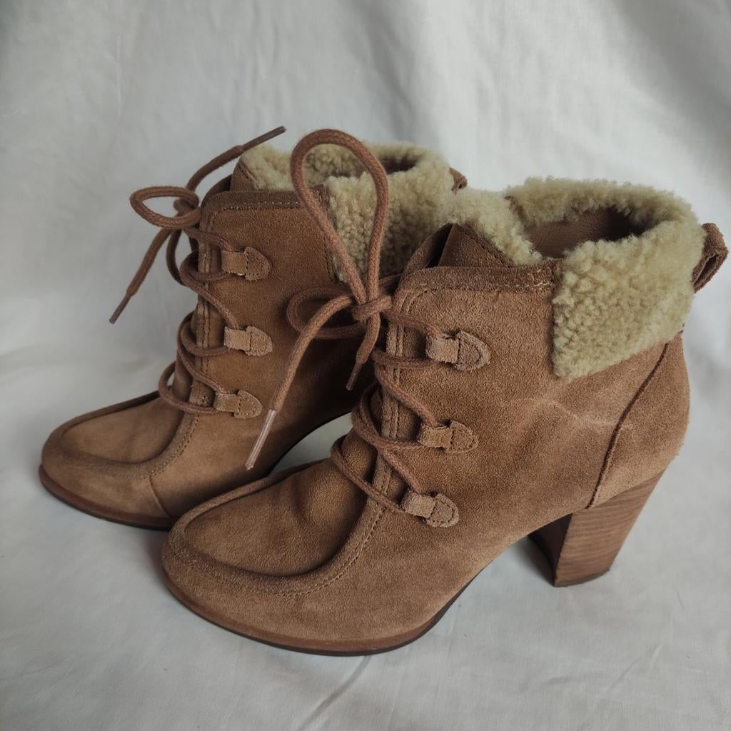 UGG enkellaarsjes maat 37., Kleding | Dames, Ophalen, Bruin, Lage of Enkellaarzen, Zo goed als nieuw