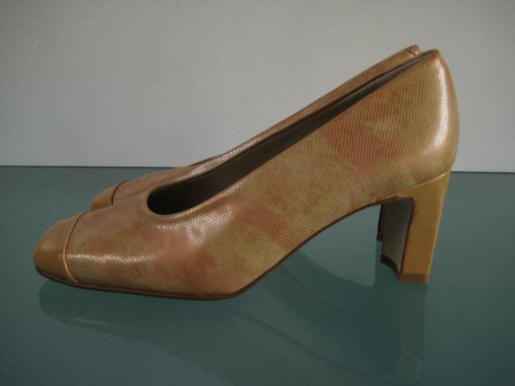 Livraison gratuite | Jacobelli New Beige Pumps 36.5, Neuf, Jacobelli, Beige, Escarpins