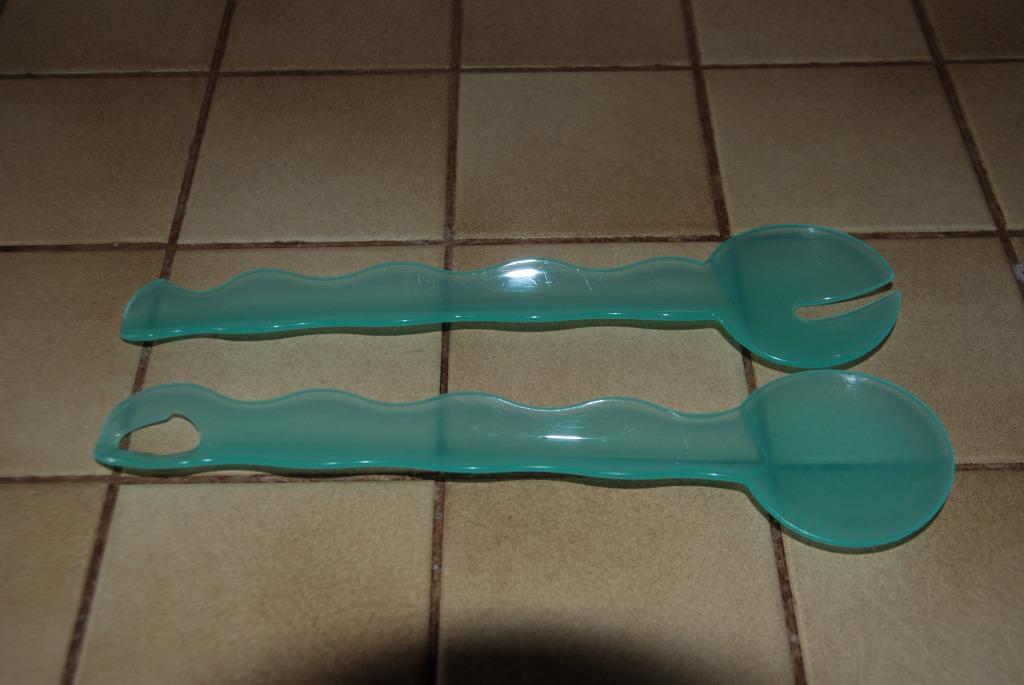 TUPPERWARE Classic 2000 Blue Salad Servers Erg goed!, Huis en Inrichting, Keuken | Tupperware, Gebruikt, Overige typen, Blauw