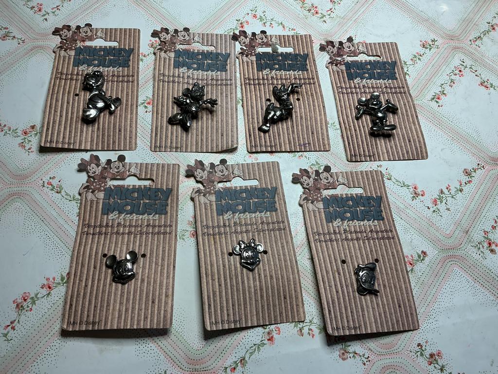 Disney -  pin’s, Enlèvement ou Envoi, Mickey Mouse, Neuf