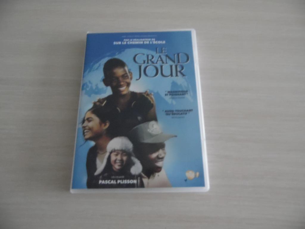 LE GRAND JOUR, Tous les âges, Enlèvement ou Envoi, Comme neuf, Autres genres