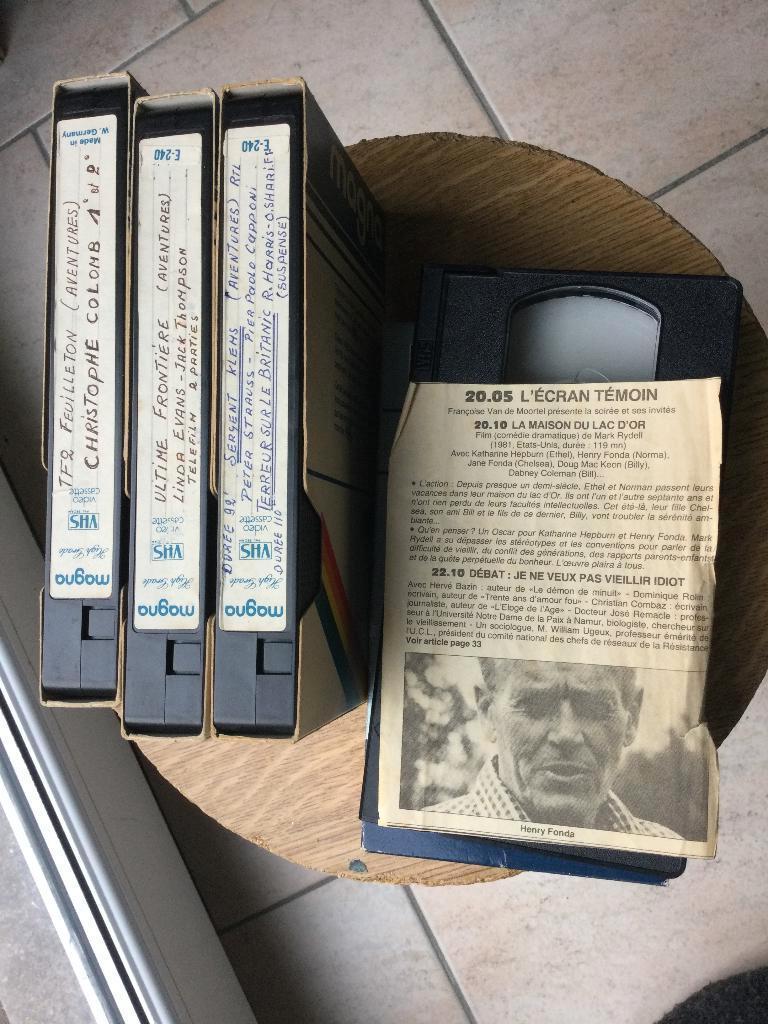 LOT: VIDEO CASSETTES AVEC FILMS ENREGISTRES, Enlèvement ou Envoi