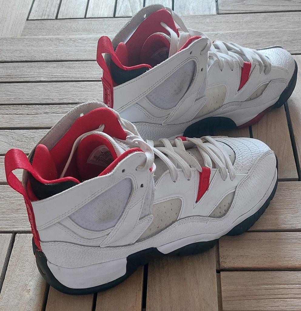 Nike - Jordan Jumpman Two Trey "Raptors" sneakers, Sport en Fitness, Basketbal, Gebruikt, Schoenen, Ophalen of Verzenden