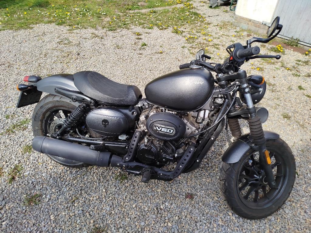 Hyosung bobber 125cc, Motos, Motos | Hyosung, Particulier, Chopper, jusqu'à 11 kW, 2 cylindres, Éclairage LED, Enlèvement