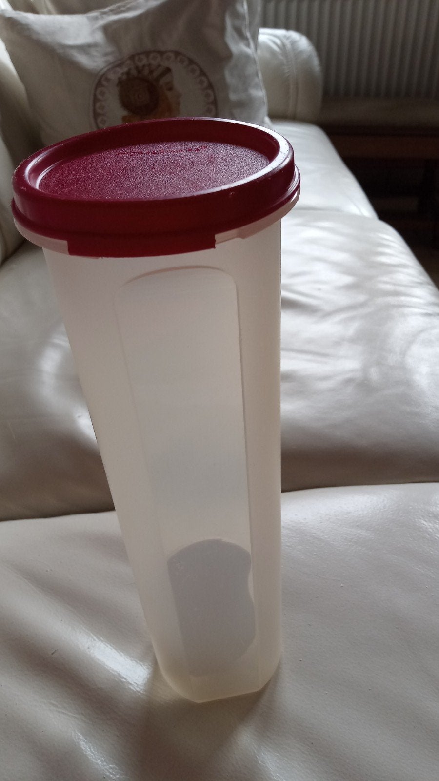 AV-pot Tupperware als nieuw rood deksel, Bewaardoos, Ophalen of Verzenden, Zo goed als nieuw, Geschikt voor vriezer