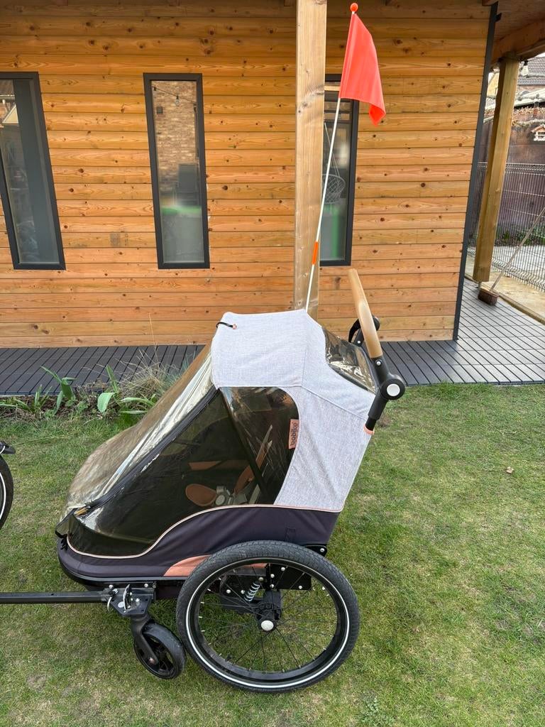 BoBike 2-in-1 fietskar en wandelwagen - zwart/bruin, Fietsen en Brommers, Fietsaccessoires | Aanhangwagens en Karren, Zo goed als nieuw