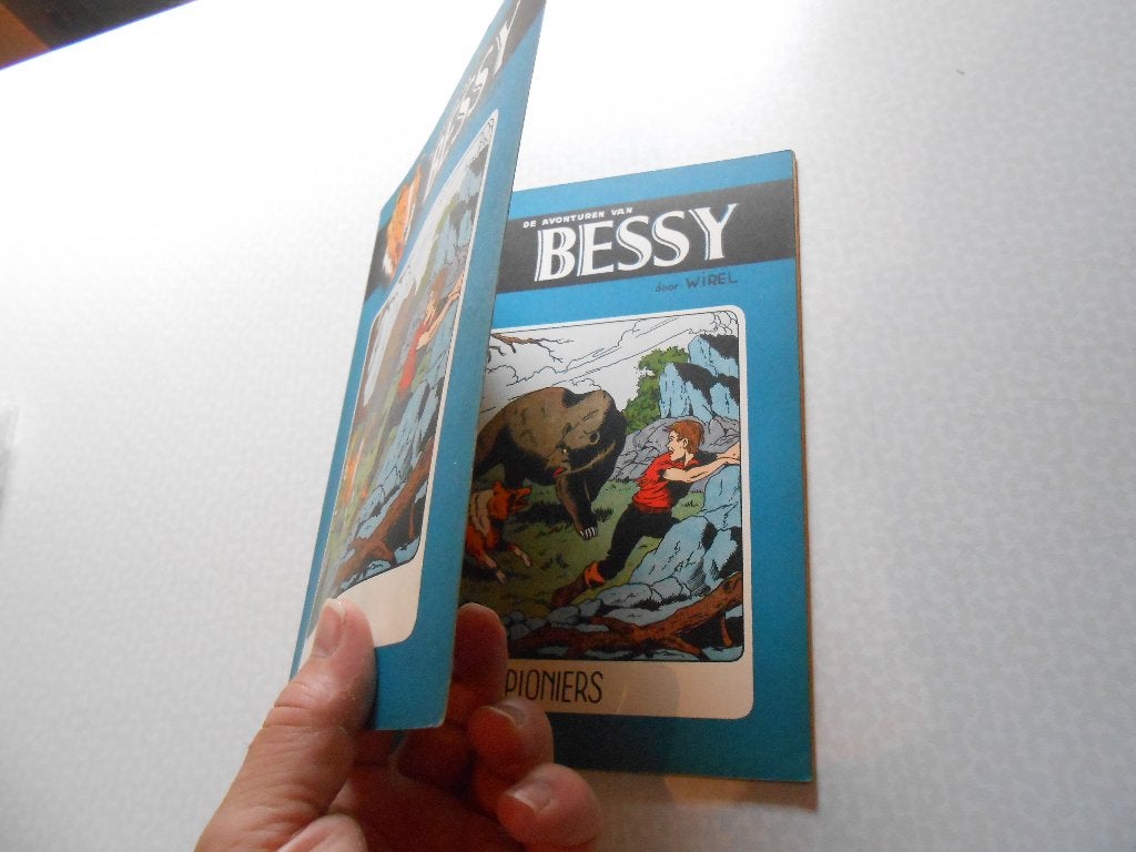 Bessy 4 De pioniers 1954 1 ste druk. Misdruk., Neuf, Willy vandersteen, Enlèvement ou Envoi, Une BD