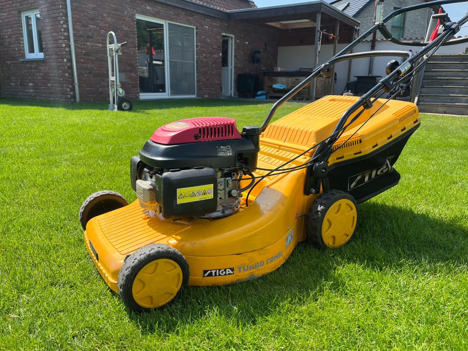 Stiga zelftrekker 54 cm met Honda motor, Enlèvement, Comme neuf