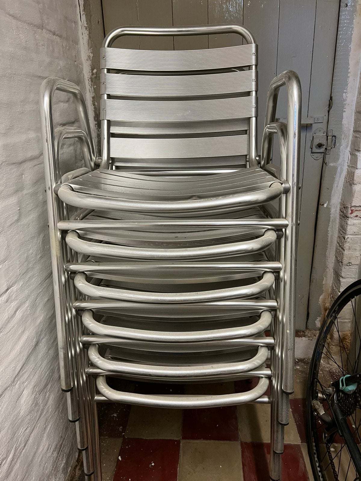 6 stapelbare terrasstoelen, Ophalen, Zo goed als nieuw
