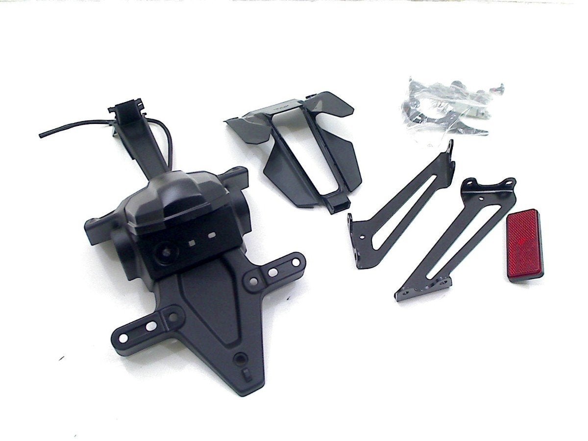 PORTE PLAQUE D'IMMATRICULATION Yamaha, Dhr. S. di Majo, Utilisé, Info@cama-motorparts.nl, P.J. Troelstraweg 8 8
3144 CX  MAASSLUIS, NL