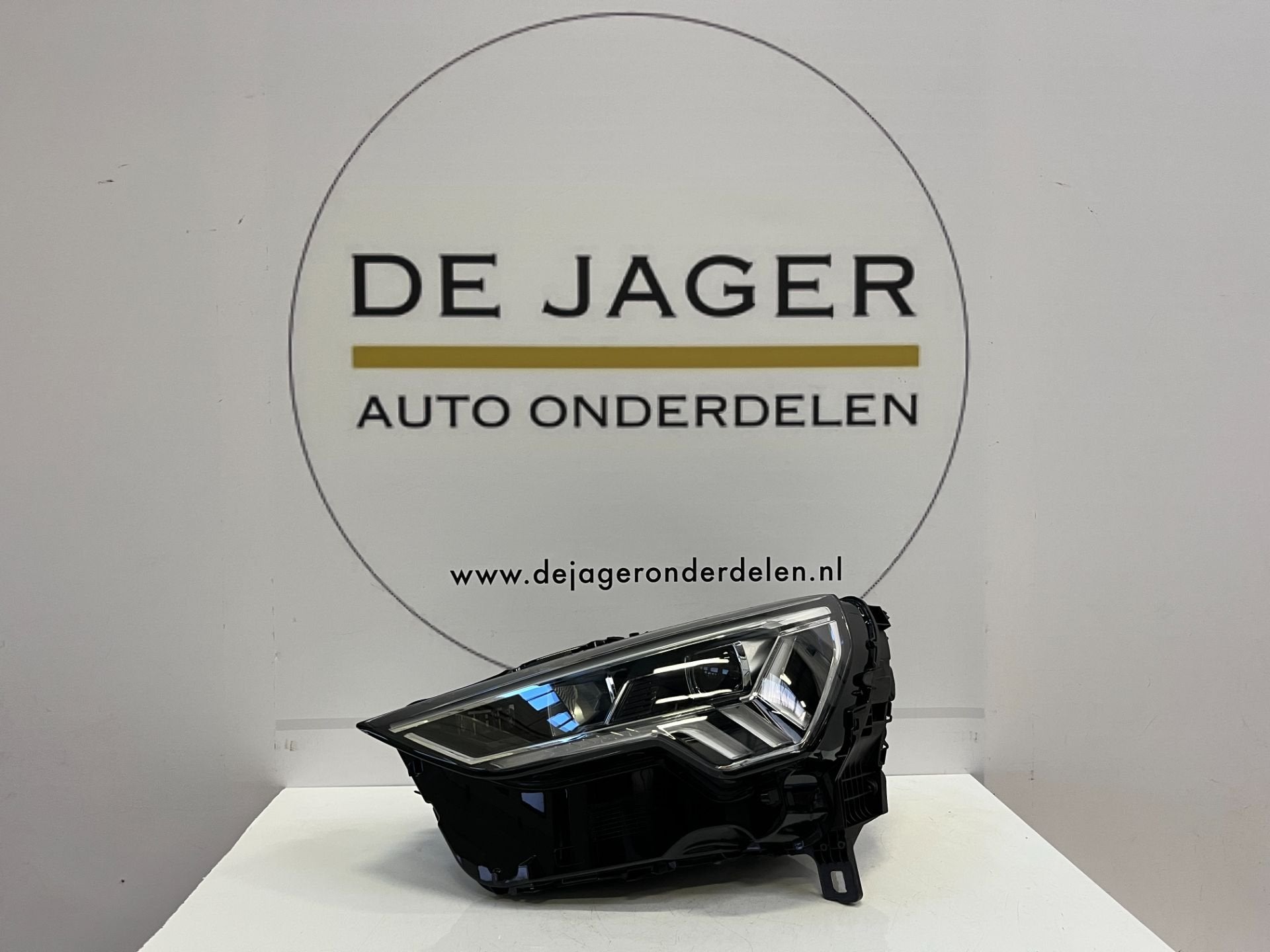 AUDI Q3 SQ3 F3 83A VOL LED KOPLAMP LINKS 83A941033, Gebruikt, AUDI AG, Auto-Union-Strasse 1
85045  Ingolstadt, DE, Audi