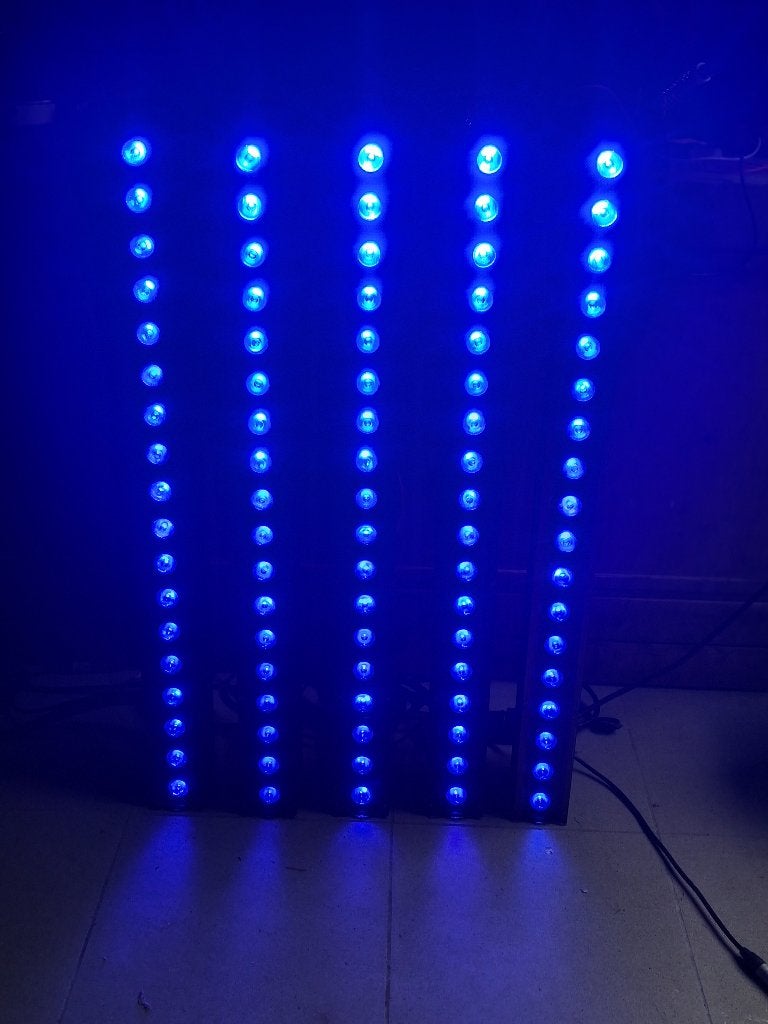 5 stuks Showtec Powerline 18 RGB outdoor LED bar + 2 spare, Ophalen, Zo goed als nieuw, Licht, Geluidgestuurd