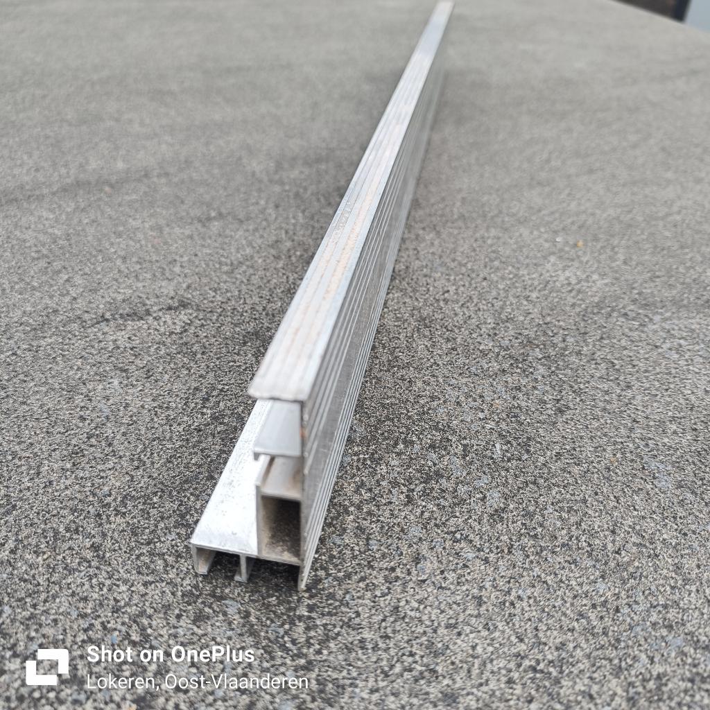 Aluminium profiel zaag gelijder 57,5 cm, Doe-het-zelf en Bouw, Metalen, Ophalen, Gebruikt, Aluminium